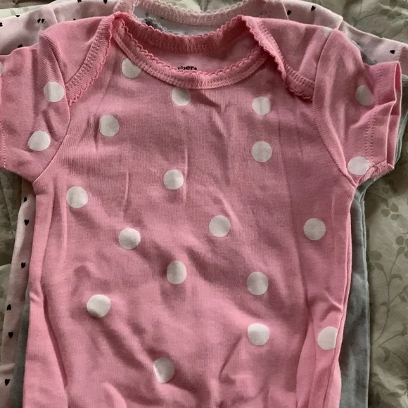 🧁Baby Girl Onesies & Socks “CUPCAKES!” Baby Girl Gift Set - 4ct Box - Picture 11 of 11